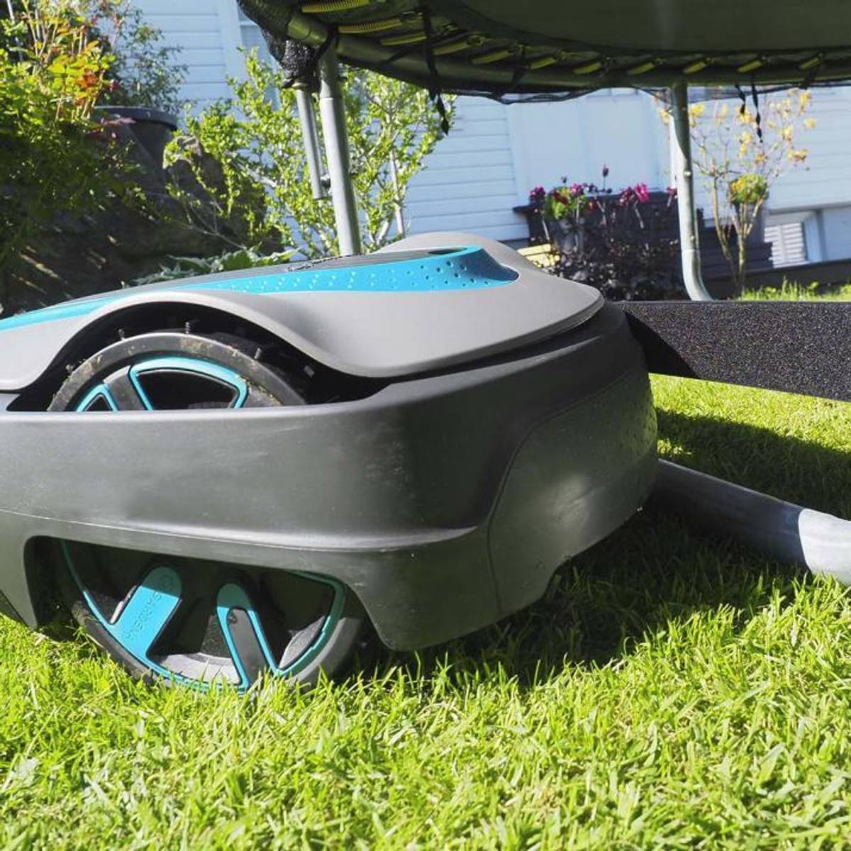 Robostop - stoppebånd for robotgressklipper