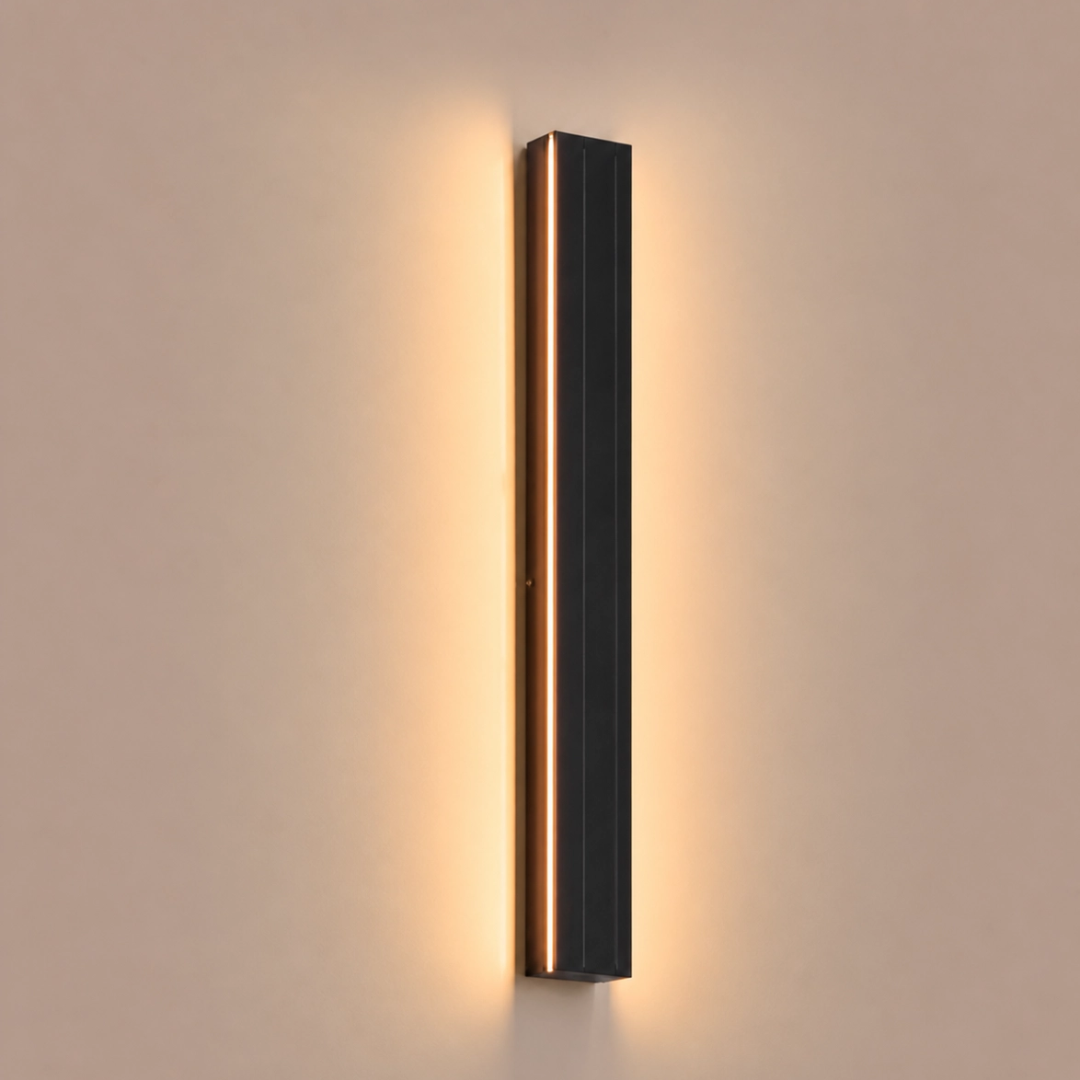 Levana solcelledrevet vegglampe